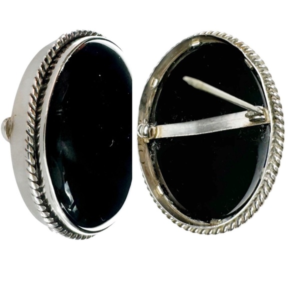 Hallmarked Silver Convertible Sterling Onyx Pill Box & Brooch - Picture 5 of 16